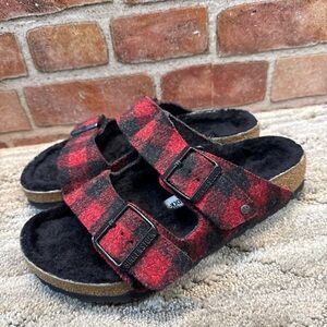 Birkenstock 37 regular fit shearling Red Plaid sandals women’s Sz 6